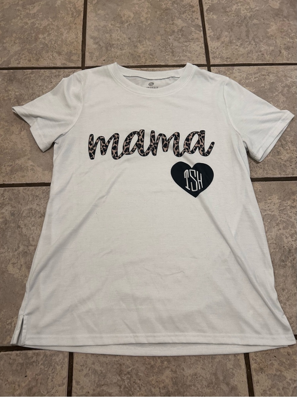 White Short-Sleeve 'Mama' Graphic Tee with Leopard Accent